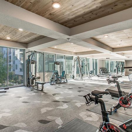 Lush Downtown Condo On Riverwalk W King Ste, Free Parking, Pet Friendly, Centrally Located On Riverwalk サンアントニオ エクステリア 写真