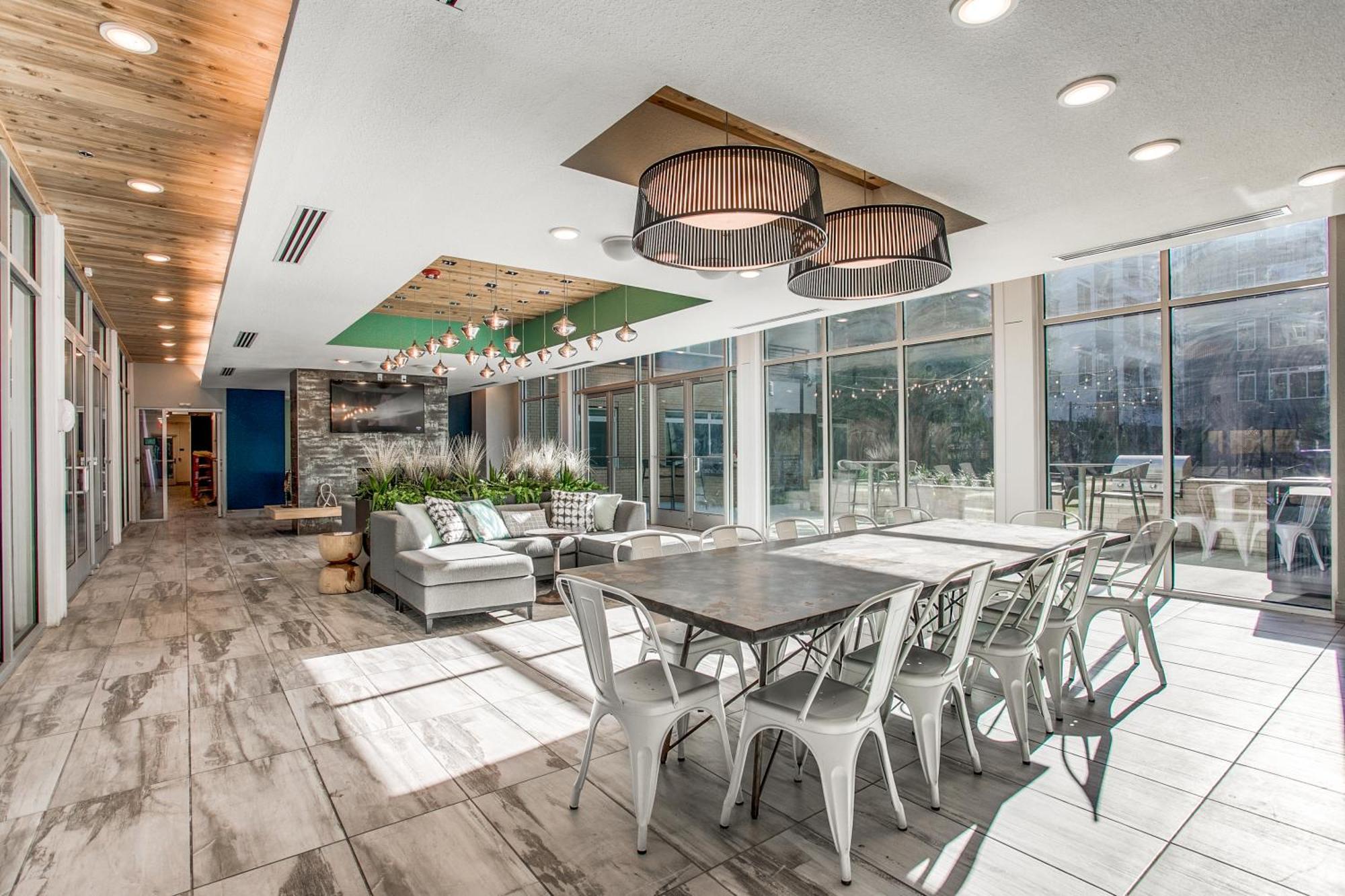 Lush Downtown Condo On Riverwalk W King Ste, Free Parking, Pet Friendly, Centrally Located On Riverwalk サンアントニオ エクステリア 写真