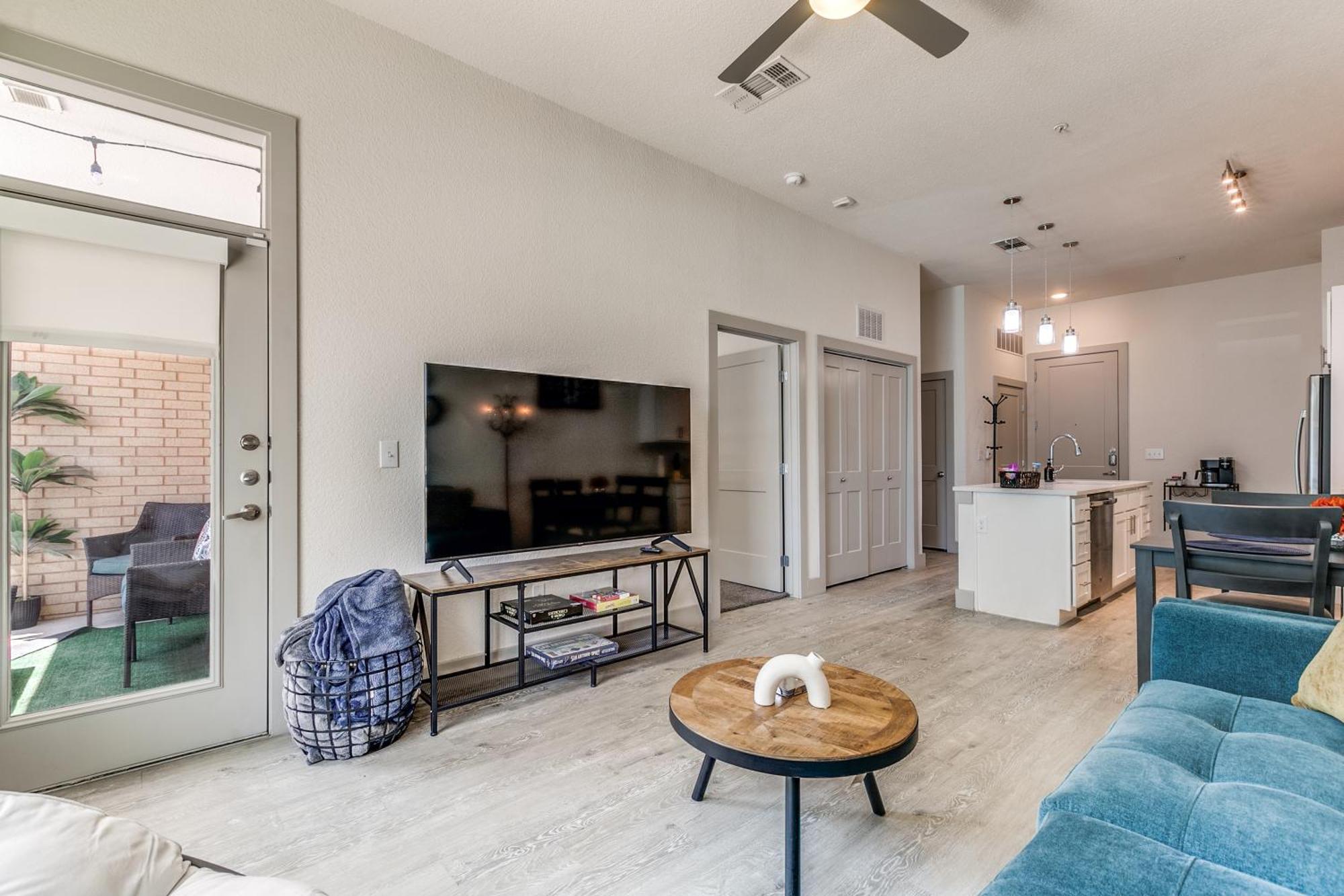 Lush Downtown Condo On Riverwalk W King Ste, Free Parking, Pet Friendly, Centrally Located On Riverwalk サンアントニオ エクステリア 写真
